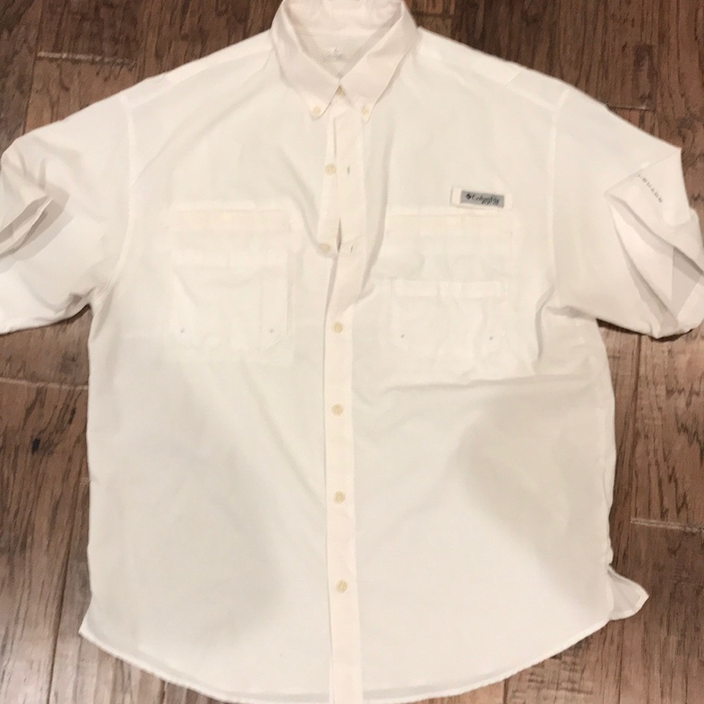Columbia PFG button up